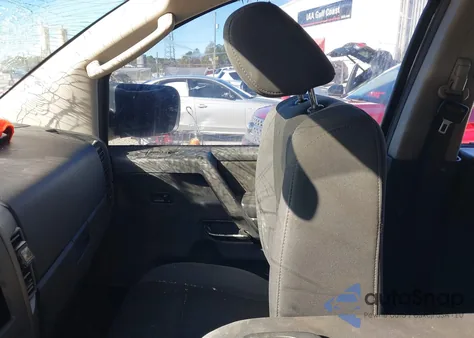 2009 Nissan Titan Xe z USA, uszkodzony, nr VIN 1N6AA07C09N301866